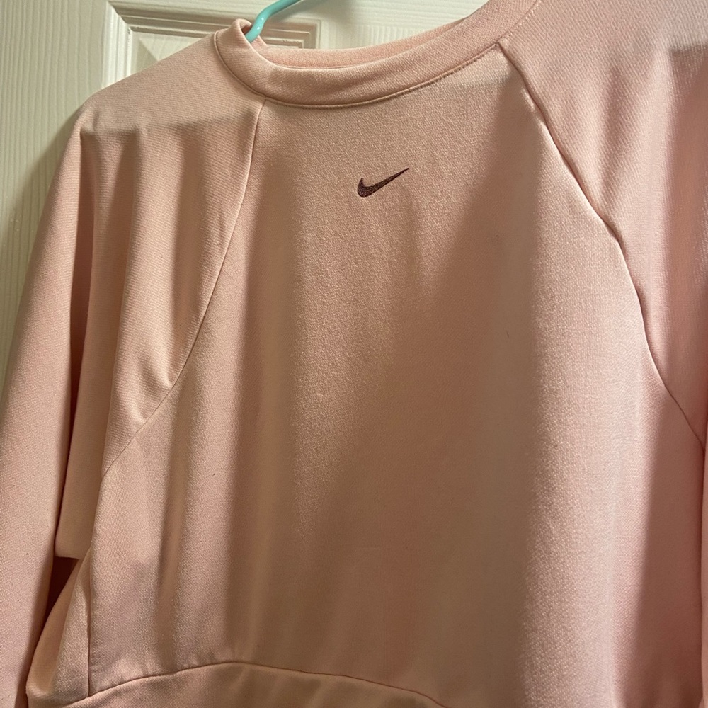 Nike crop crewneck sweatshirt